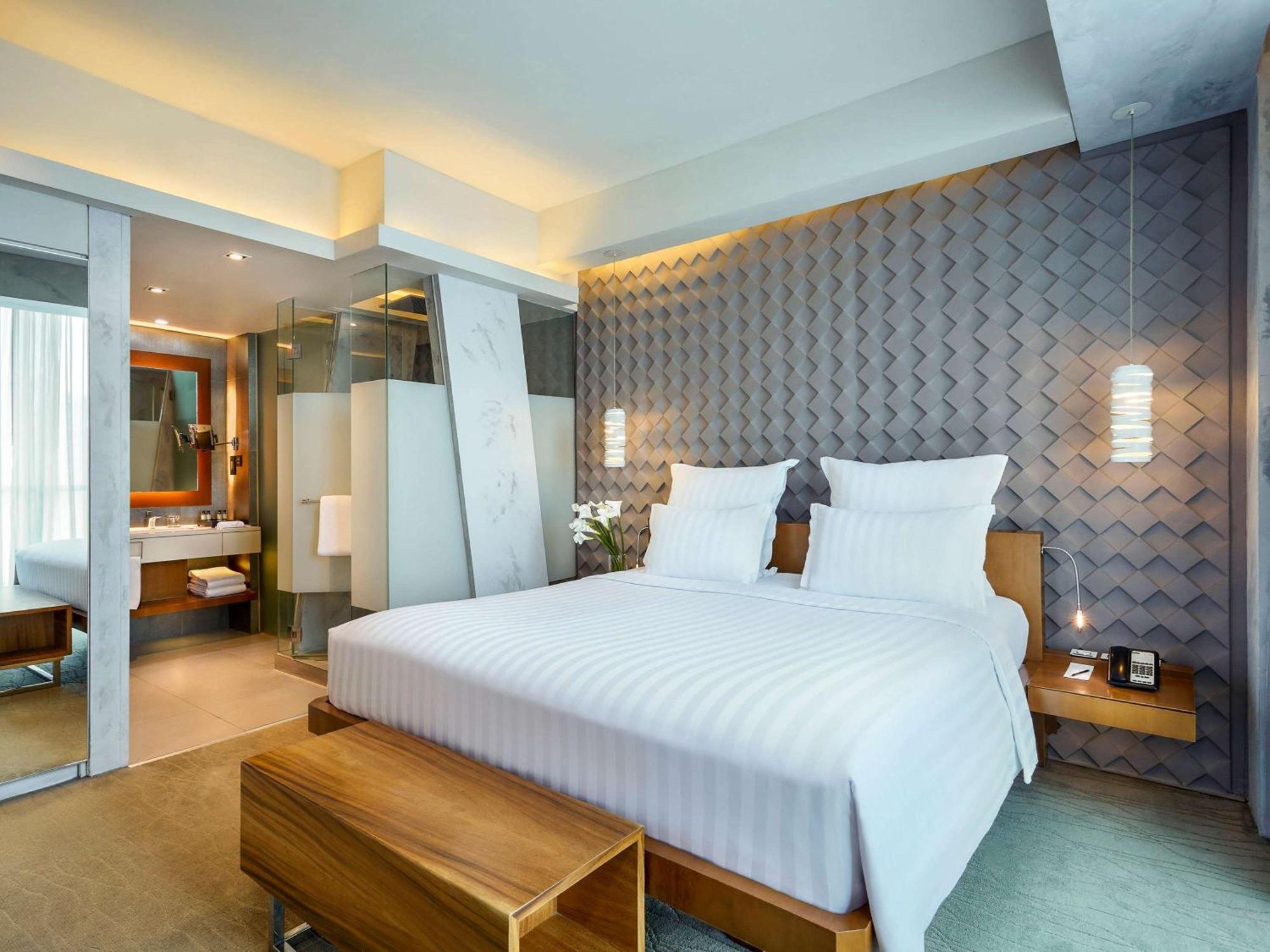 Pullman Park 5*