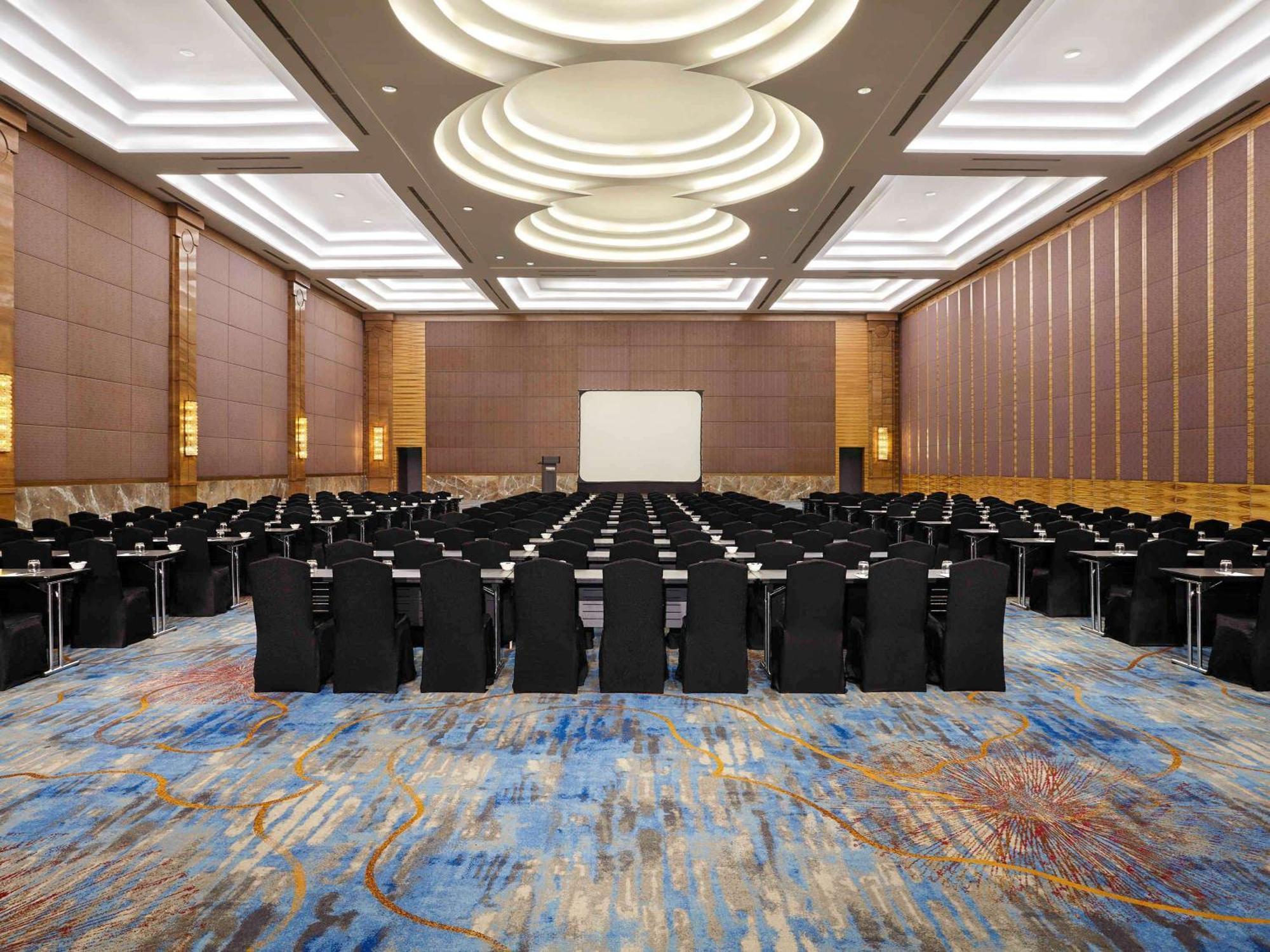 होटल Pullman Park 5*